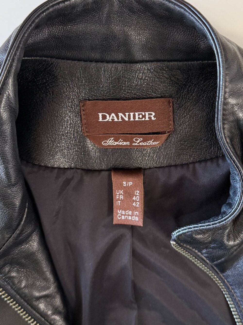 Danier Black Italian Leather Jacket- Made in Canada - Picture 3 of 12